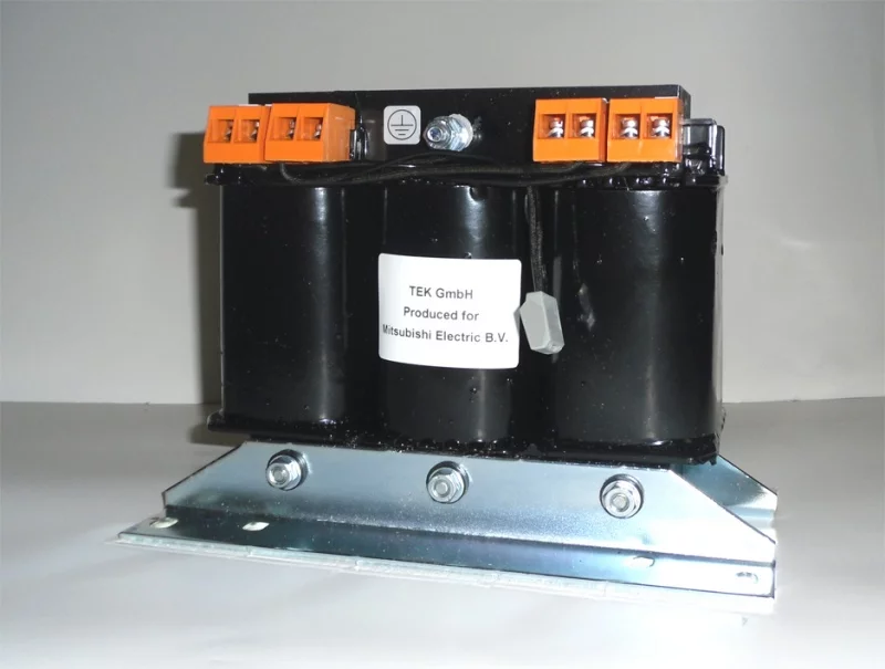 Автотрансформатор 400/230 В; 2,5 кВА MT-2.5-60